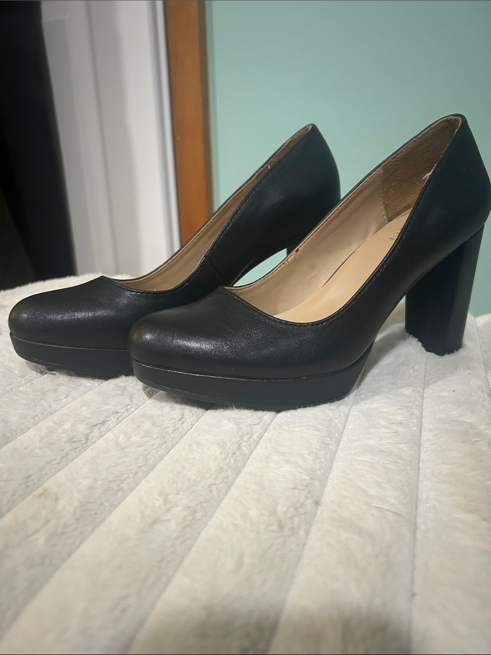 Naturalizer Black Leather Platform Block Heels